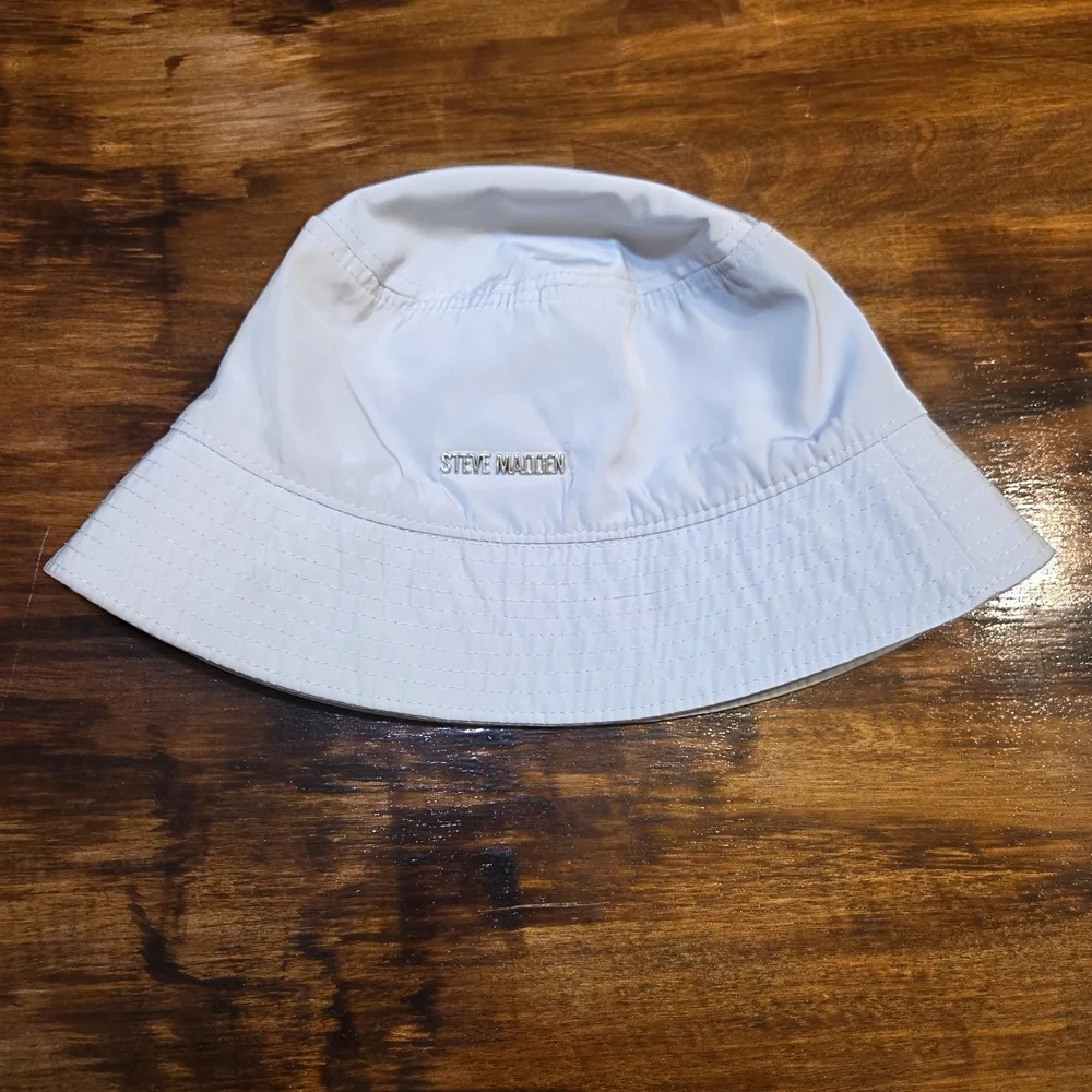 Steve Madden Ice Blue  Bucket Hat Satin Lined